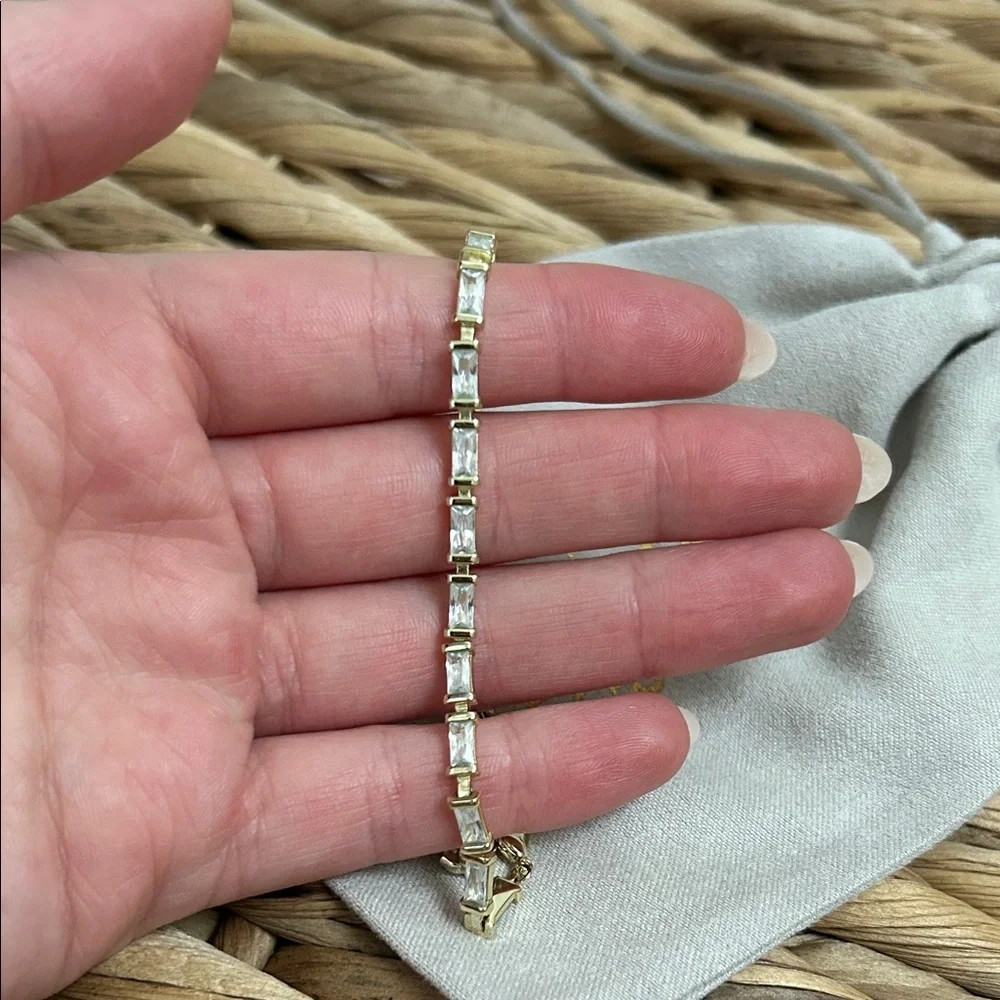 Kendra Scott Juliette Delicate Gold Bracelet - Picture 2 of 5